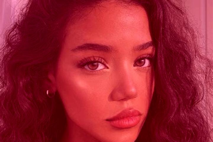 Ella, 31, a black brown-eyed mediterranean companion based in Biguilaye. Offering Fetish, Couples, Overnight. Available for incall and outcall, day and eveni...