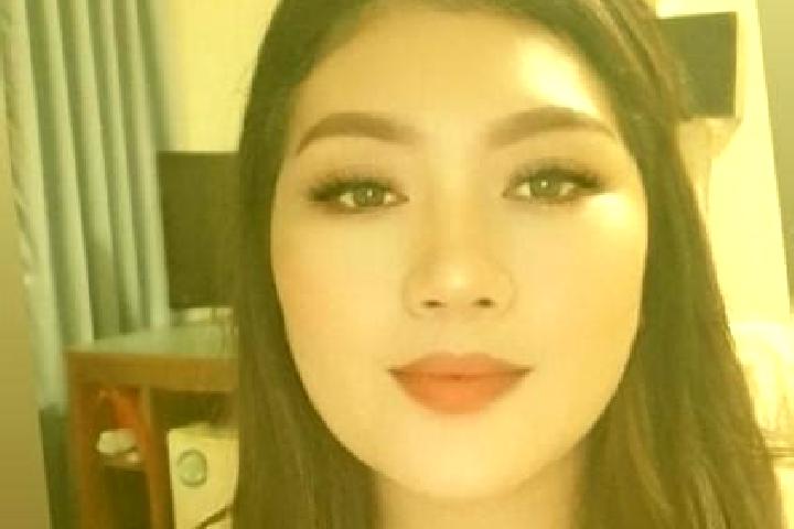 Ella, 31, a brunette amber-eyed asian companion based in Tangantangancut. Offering Fetish, Erotic Massage, Girlfriend Experience. Available for incall and ou...