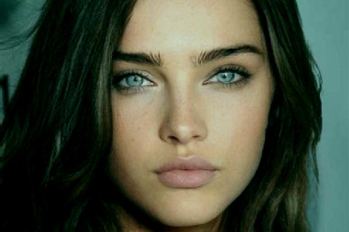 Ella, 31, a brunette blue-eyed indian companion based in Podisor. Offering Couples, Domination, Party Girl, Massage, OWO. Available for incall and outcall, o...