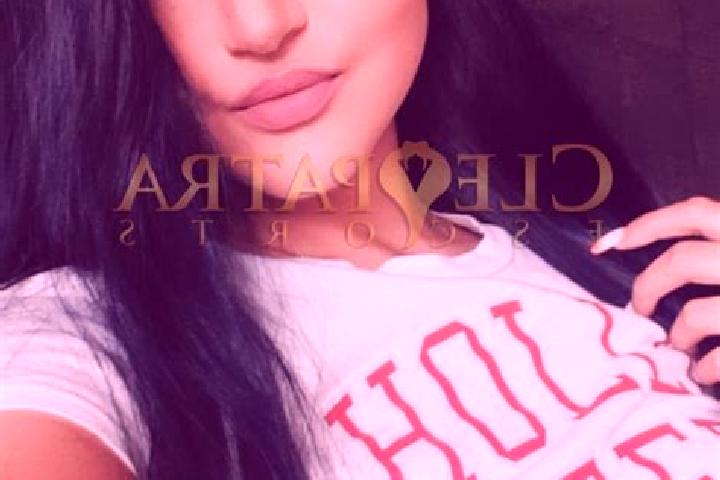 Ella, 31, a brunette brown-eyed indian companion based in Mandaon. Offering Tantra, OWO, Massage, Striptease, Couples. Available for incall and outcall, day ...