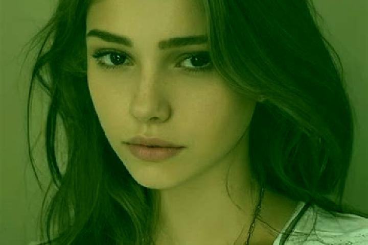 Ella, 31, a chestnut grey-eyed slavic companion based in Malakwal. Offering Couples, Fetish, Roleplay. Available for incall and outcall, day and evening dates.