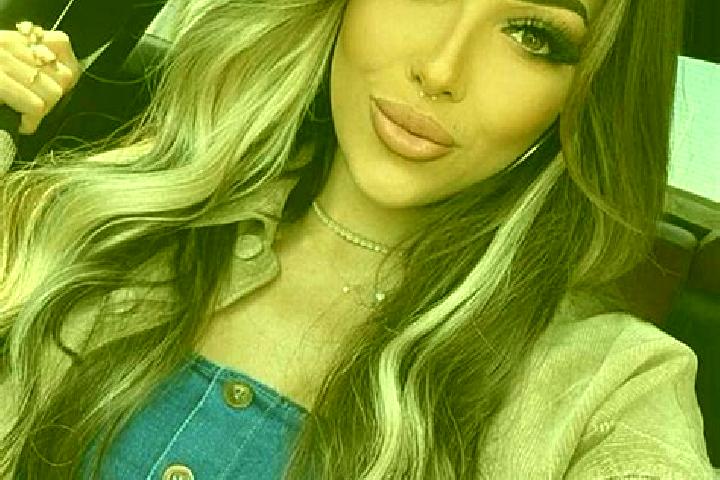 Ella, 31, a dark blonde brown-eyed middle eastern companion based in Salanda. Offering A-Level, CIM, Fetish, Tantra. Available for incall and outcall, overni...