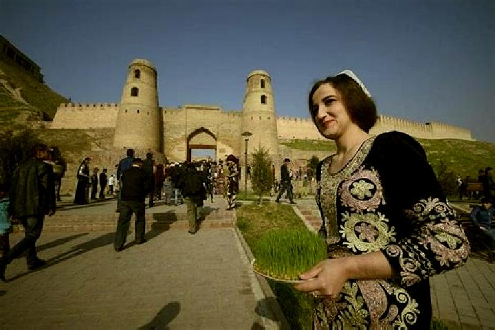 Ella, 31 — Escort in Bokhtariyon, Tajikistan
