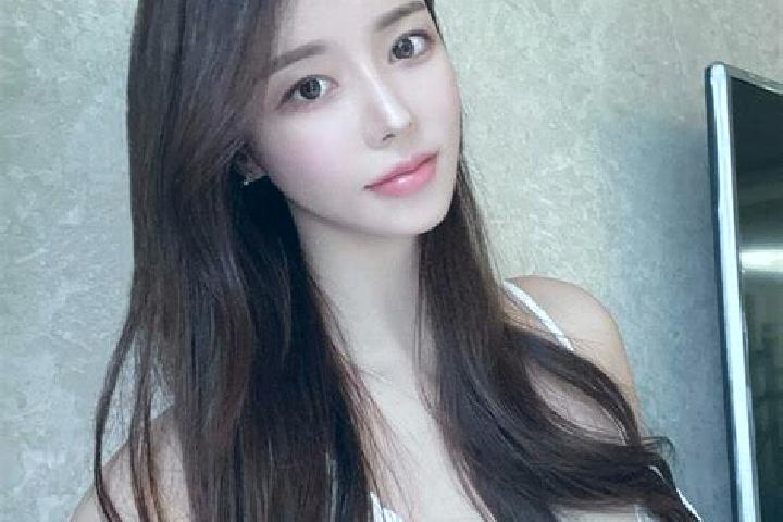 Ella, 31 — Escort in West Gate, China