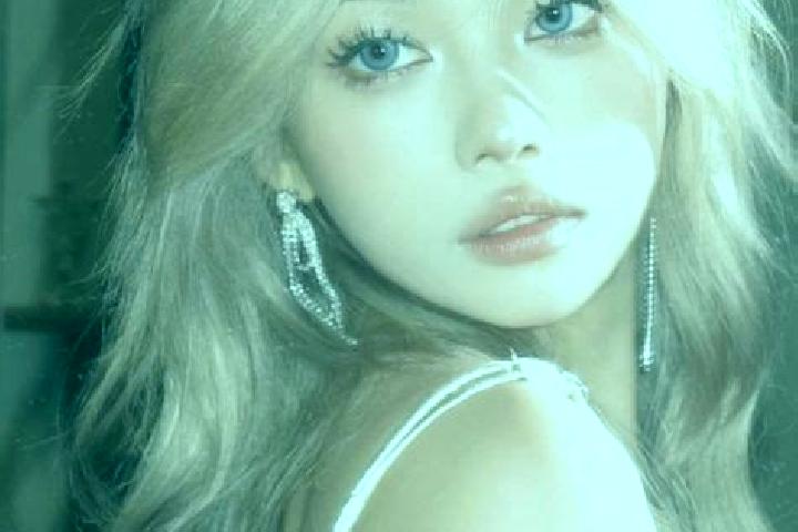 Ella, 32, a blonde brown-eyed asian companion based in Itabirinha. Offering Striptease, Roleplay, Girlfriend Experience, Overnight, OWO. Available for incall...