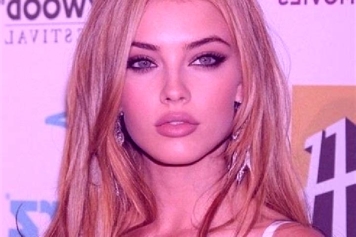 Ella, 32, a blonde hazel-eyed mediterranean companion based in Gioia dei Marsi. Offering 69, BDSM, Domination, Erotic Massage, Fetish. Available for incall a...