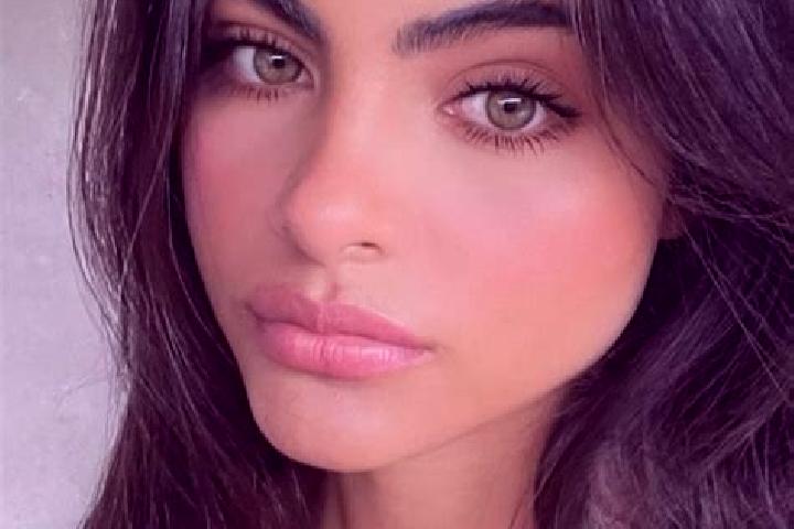 Ella, 32, a brunette green-eyed european companion based in Puger. Offering Prostate Massage, Tantra, Travel Companion, Striptease. Available for incall and ...