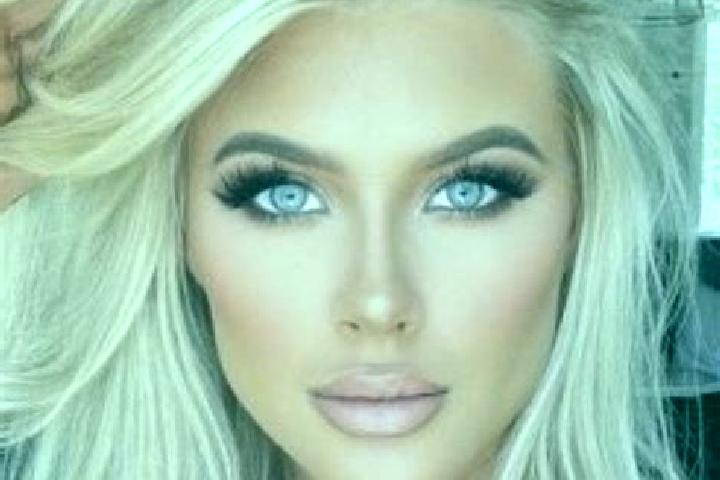 Ella, 32, a platinum blonde amber-eyed indian companion based in Waedenswil / Dorf (Waedenswil). Offering Deep French Kissing, Domination, Striptease, Overni...