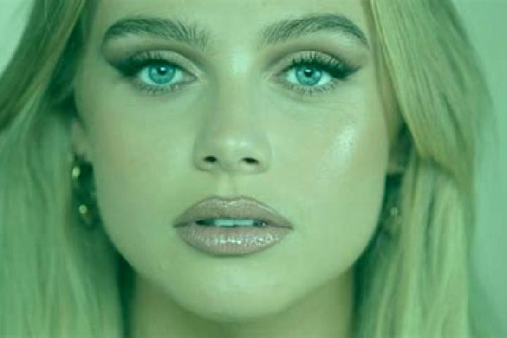 Ella, 32, a platinum blonde blue-eyed latina companion based in Soulaines-sur-Aubance. Offering Striptease, Overnight, GFE, BDSM. Available for incall and ou...