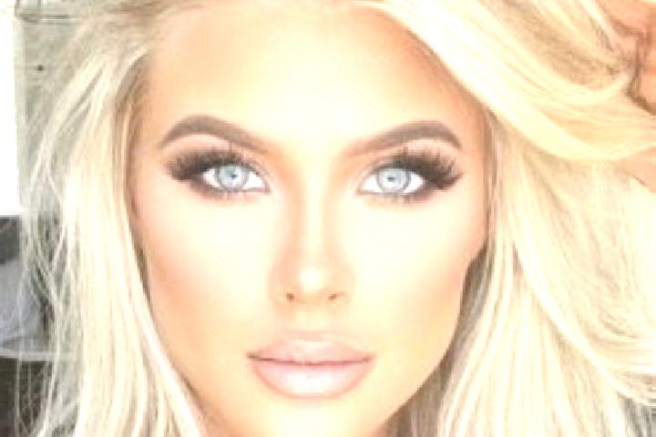 Ella, 32, a platinum blonde hazel-eyed caucasian companion based in Benejuzar. Offering Erotic Massage, BDSM, Domination. Available for incall and outcall, d...