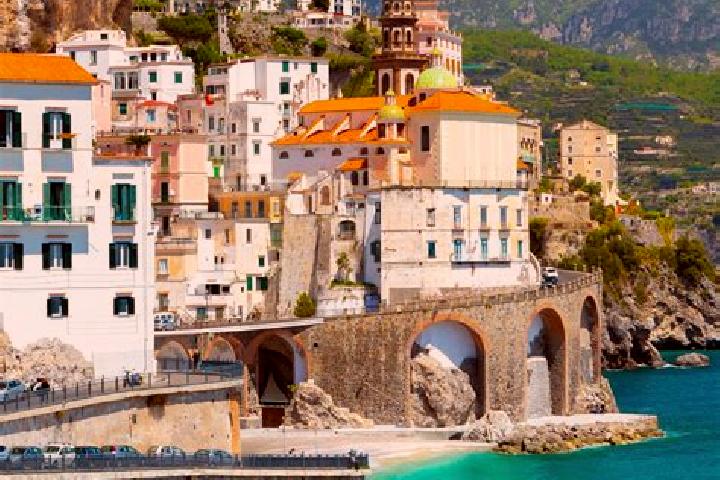 Ella, 32 — Escort in Cisterna d Asti, Italy