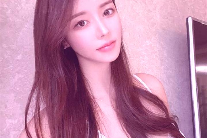 Ella, 32 — Escort in Dabaizhuang, China
