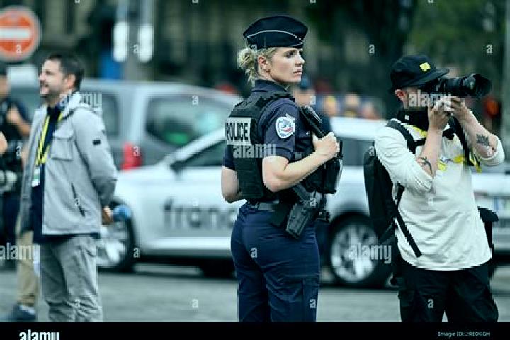 Ella, 32 — Escort in Illkirch-Graffenstaden, France