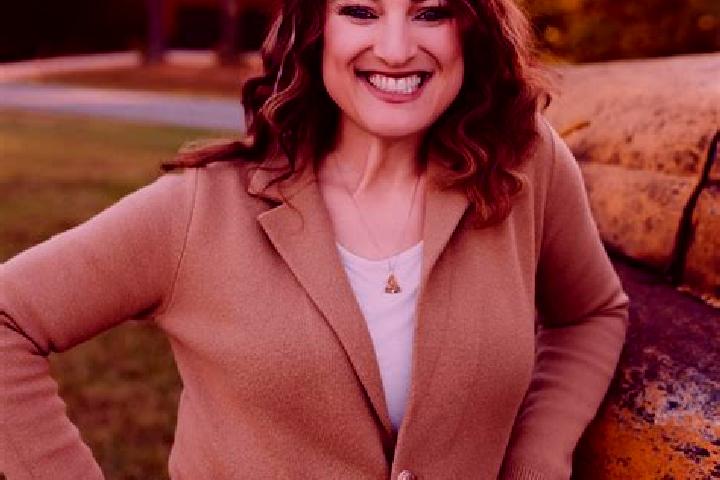 Ella, 32 — Escort in Seelyville, United States