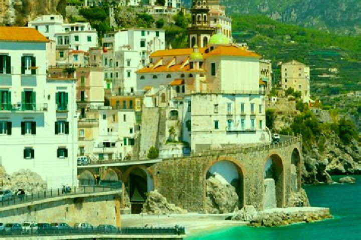 Ella, 32 — Escort in Stazzona, Italy