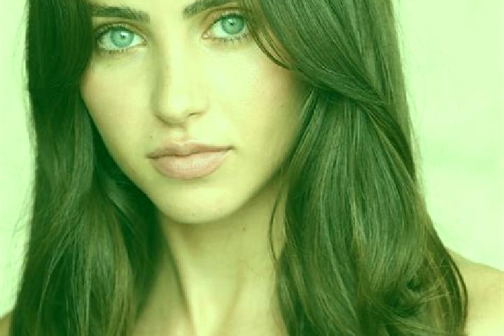 Ella, 33, a brunette dark-eyed mediterranean companion based in Mautern. Offering Massage, OWO, Travel Companion. Available for incall and outcall, overnight...
