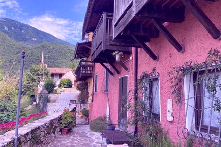 Ella, 33 — Escort in Arsiero, Italy