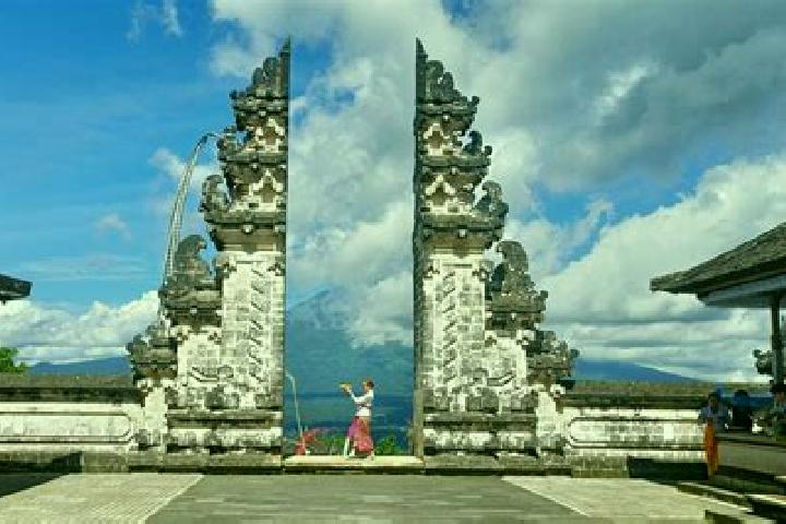 Ella, 33 — Escort in Bentar, Indonesia