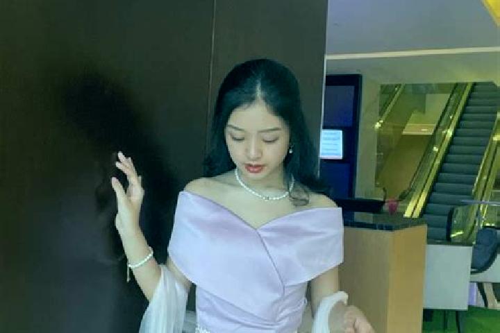 Ella, 33 — Escort in Makmang, Myanmar
