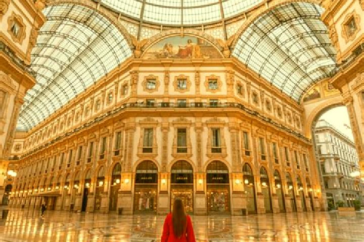 Ella, 33 — Escort in Milan, Italy