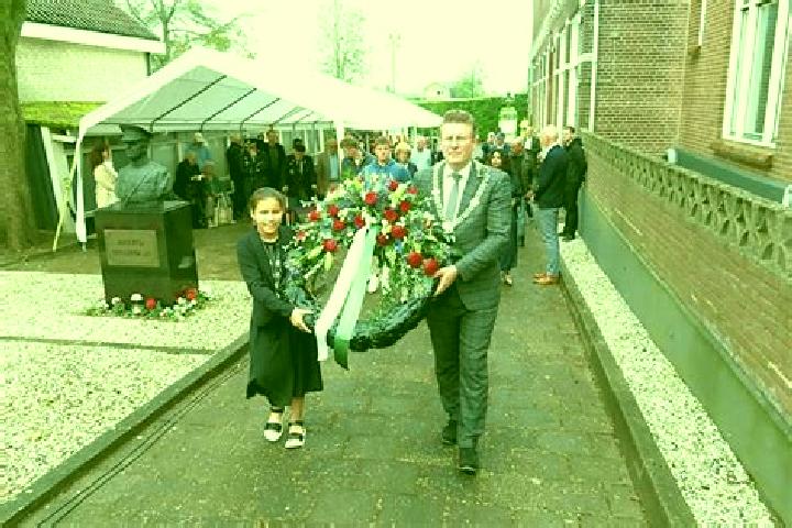 Ella, 33 — Escort in Rijsoord, Netherlands