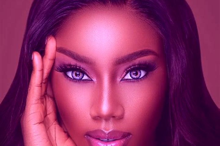 Ella, 34, a brunette blue-eyed ebony companion based in Mandimba. Offering Party Girl, Duos. Available for incall and outcall, day and evening dates.
