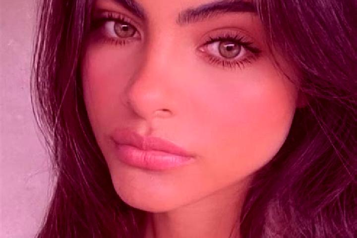 Ella, 34, a brunette brown-eyed indian companion based in Karangmelok. Offering Striptease, Erotic Massage, OWO, Couples, GFE. Available for incall and outca...