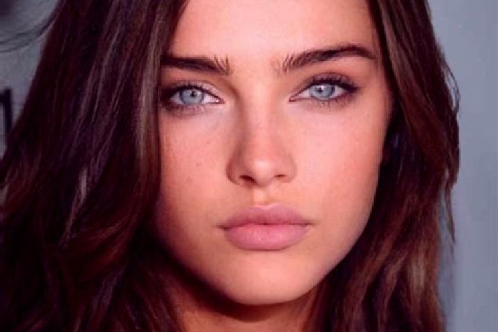 Ella, 34, a brunette grey-eyed mixed companion based in Ivot. Offering Erotic Massage, Duos, Girlfriend Experience, Fetish. Available for incall and outcall,...