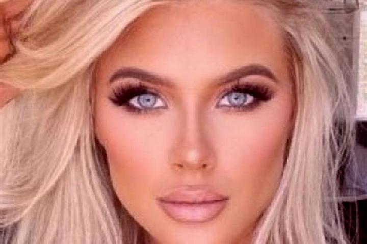 Ella, 34, a platinum blonde grey-eyed asian companion based in Kosta. Offering Striptease, Duos. Available for incall and outcall, day and evening dates.