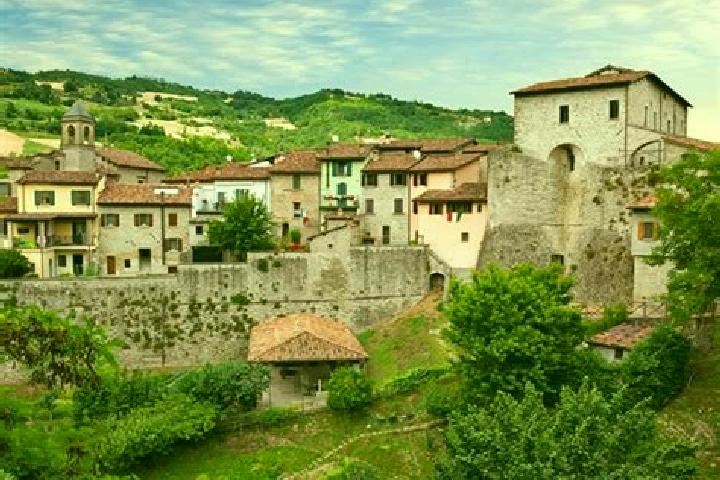 Ella, 34 — Escort in Civitella di Romagna, Italy