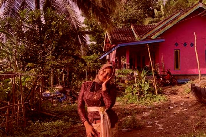 Ella, 34 — Escort in Mandar, Indonesia