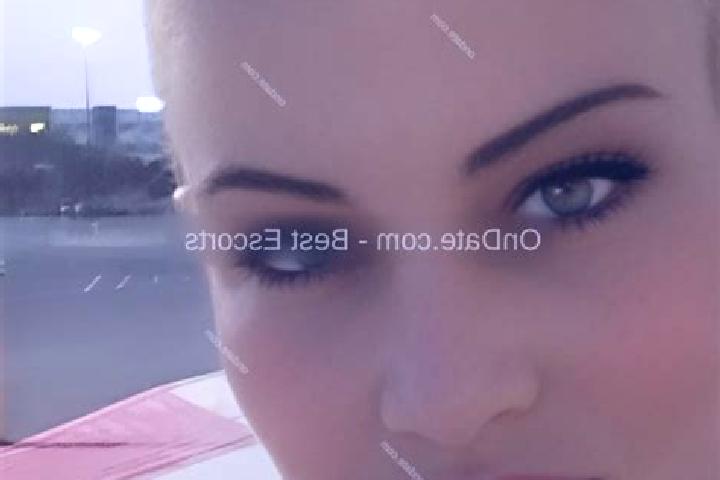Ella, 34 — Escort in Zvorsca, Romania