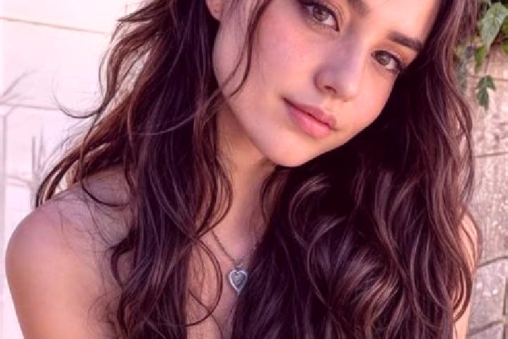 Ella, 35, a auburn amber-eyed middle eastern companion based in Jardin Viejo. Offering Domination, Dinner Date, Prostate Massage, BDSM. Available for incall ...