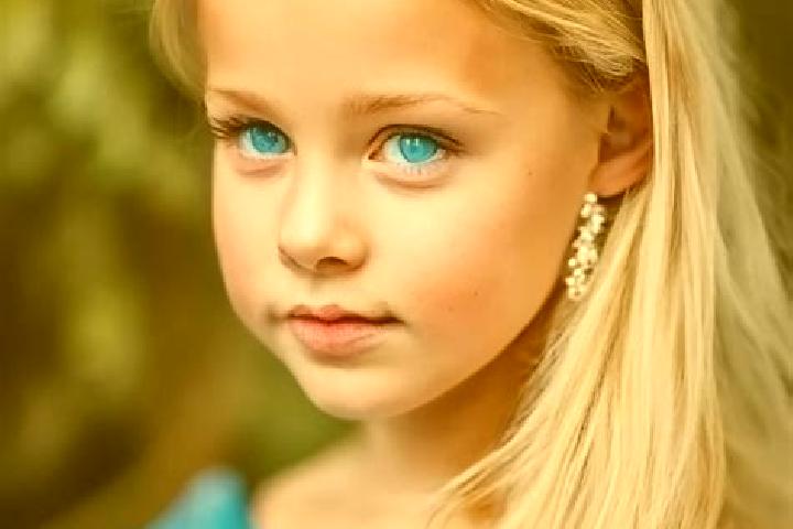 Ella, 35, a blonde blue-eyed middle eastern companion based in Mambrilla de Castrejon. Offering Roleplay, BDSM, Striptease, Erotic Massage. Available for inc...