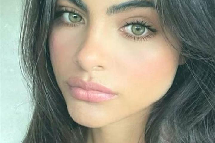 Ella, 35, a chestnut green-eyed indian companion based in Behebou. Offering BDSM, Overnight, CIM. Available for incall and outcall, overnight bookings availa...