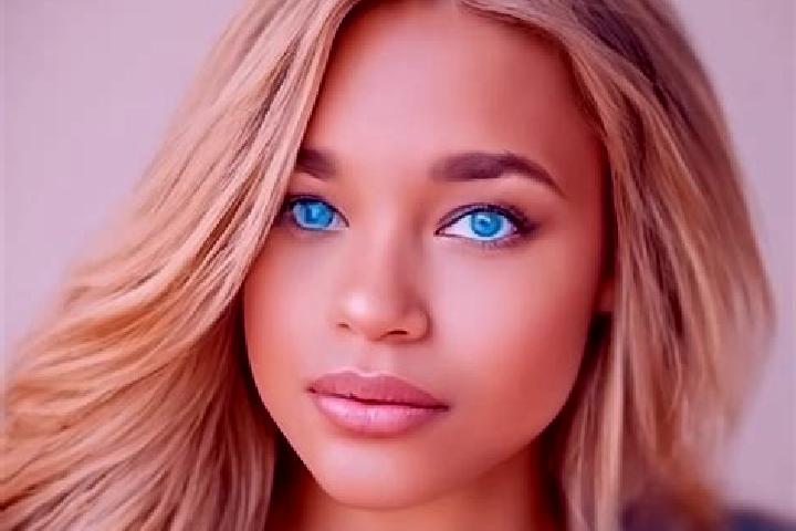 Ella, 35, a dark blonde blue-eyed latina companion based in Rugi. Offering A-Level, OWO, Domination, Party Girl. Available for incall and outcall, day and ev...