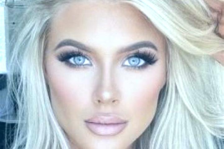 Ella, 35, a platinum blonde blue-eyed indian companion based in Nancy. Offering Deep French Kissing, Party Girl, Roleplay. Available for incall and outcall, ...