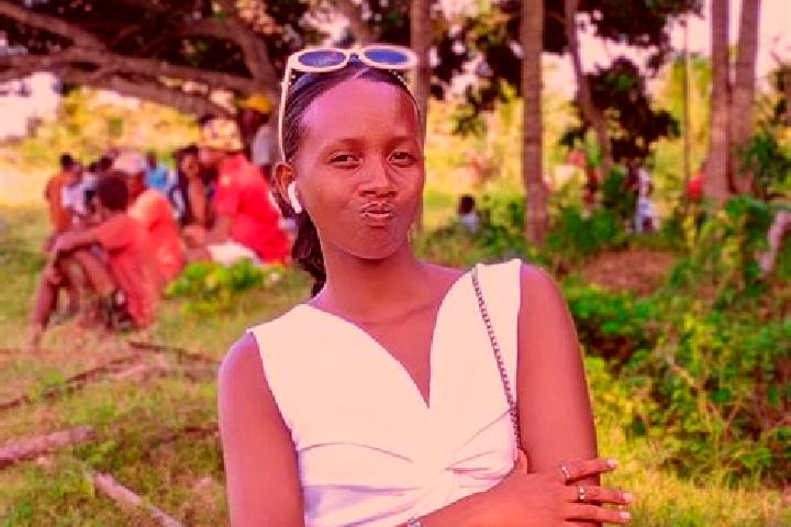 Ella, 35 — Escort in Ampahana, Madagascar