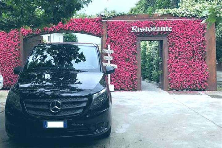 Ella, 35 — Escort in Dossena, Italy