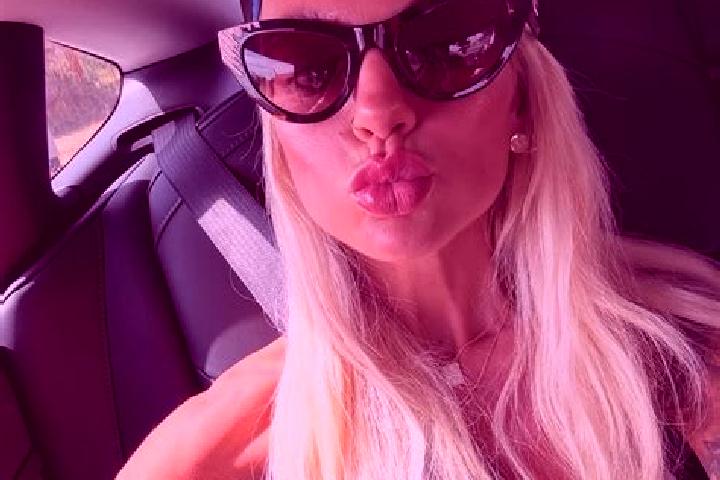 Ella, 35 — Escort in Fanny Bay, Canada