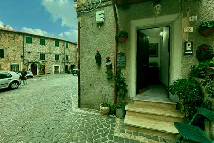 Ella, 35 — Escort in Piglio, Italy