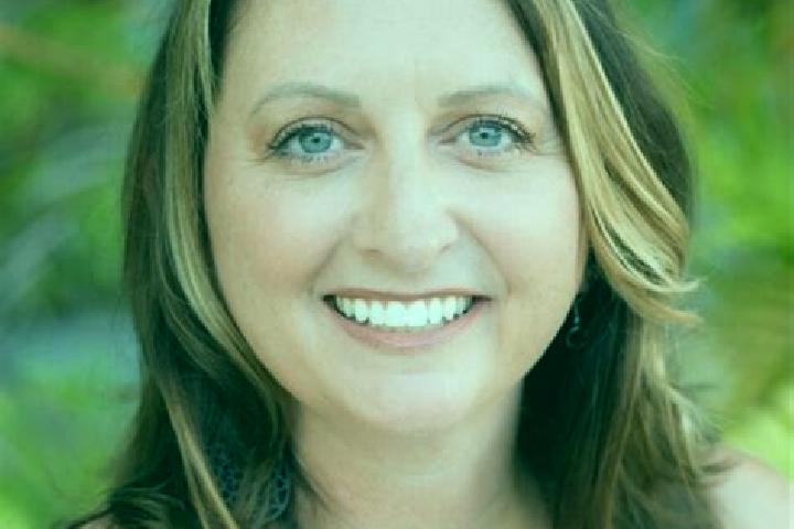 Ella, 35 — Escort in Town n Country, United States