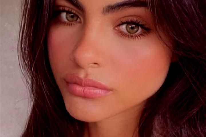Ella, 36, a brunette brown-eyed european companion based in Pasanggrahan. Offering Duos, Couples, GFE, Massage. Available for incall and outcall, day and eve...