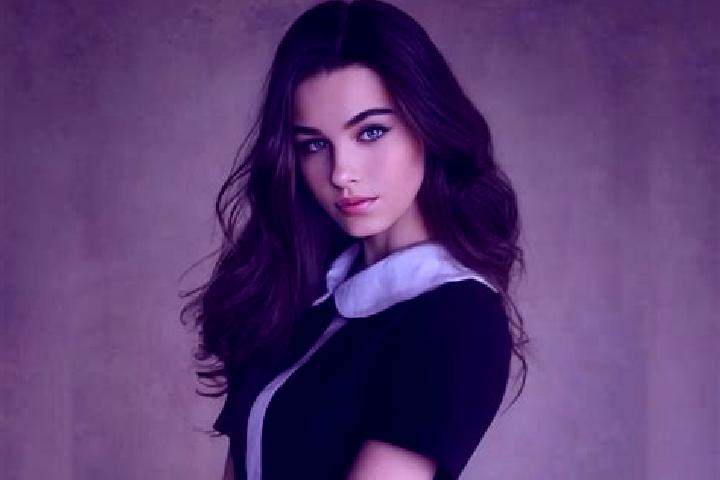 Ella, 36, a brunette grey-eyed slavic companion based in Soraga. Offering Dinner Date, Roleplay, Party Girl, Massage. Available for incall and outcall, overn...