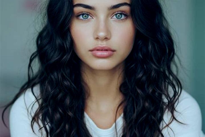 Ella, 36, a chestnut hazel-eyed mediterranean companion based in Anwaram. Offering Fetish, Overnight, Deep French Kissing. Available for incall and outcall, ...