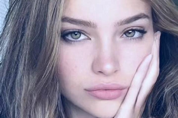 Ella, 36, a dark blonde hazel-eyed mediterranean companion based in Koscielisko. Offering Overnight, Deep French Kissing, Tantra, CIM, GFE. Available for inc...