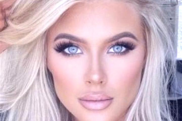Ella, 36, a platinum blonde dark-eyed indian companion based in Dudley Park. Offering 69, Duos, BDSM, Erotic Massage. Available for incall and outcall, overn...