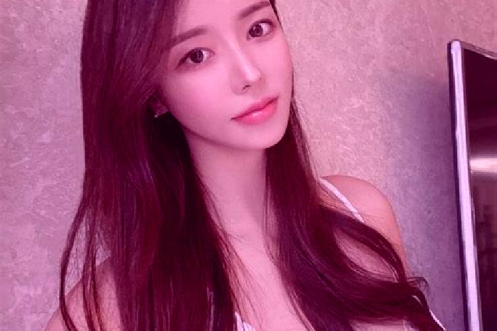 Ella, 36 — Escort in Aletengxire, China