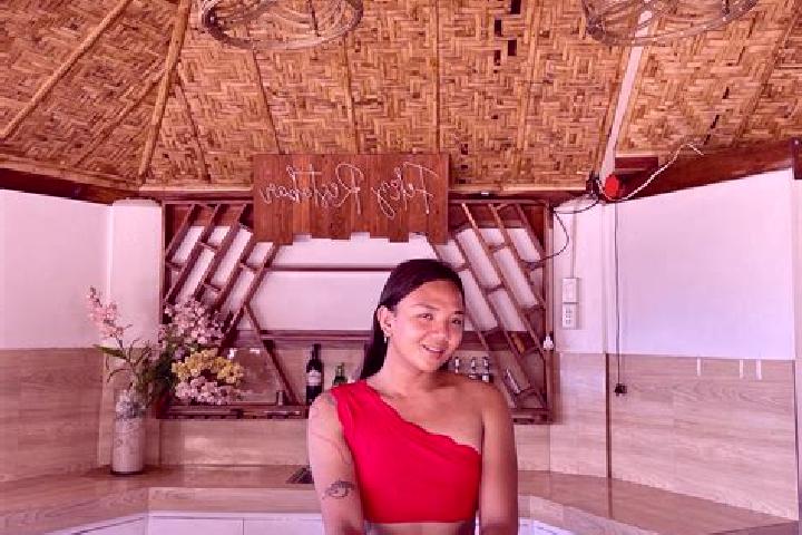 Ella, 36 — Escort in Aroroy, Philippines