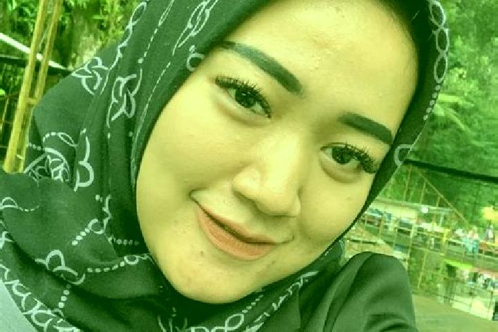 Ella, 36 — Escort in Dukuhmaja, Indonesia